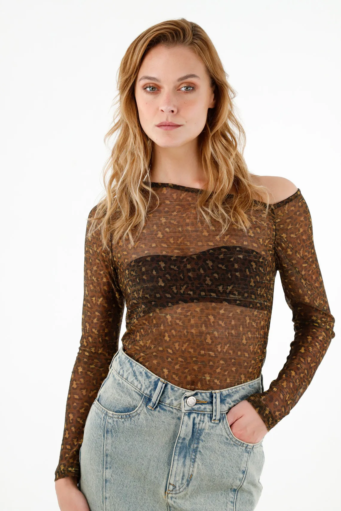 Camiseta con transparencia estampada para mujer