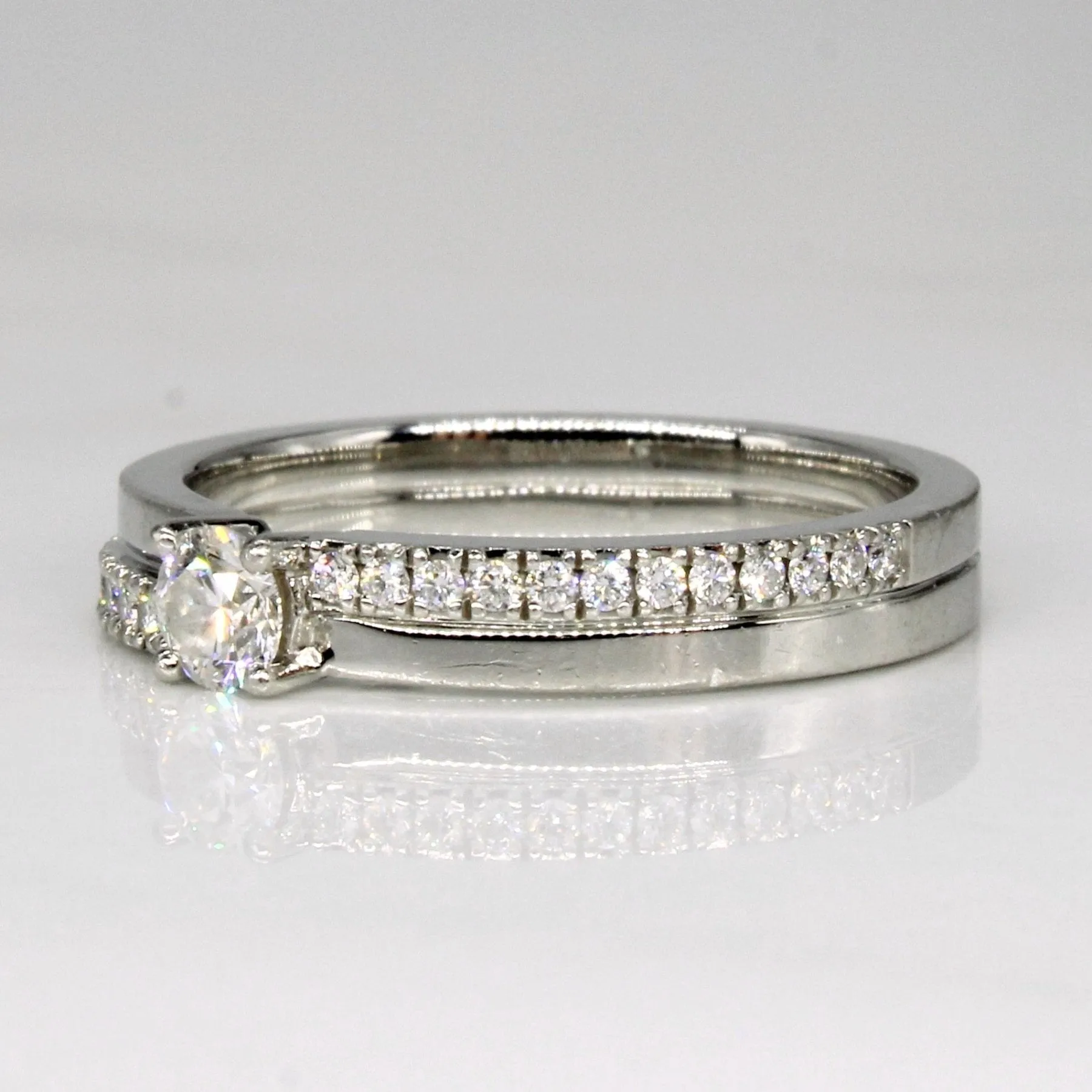 'De Beers' Diamond Engagement Ring | 0.30ctw | SZ 5.75 |