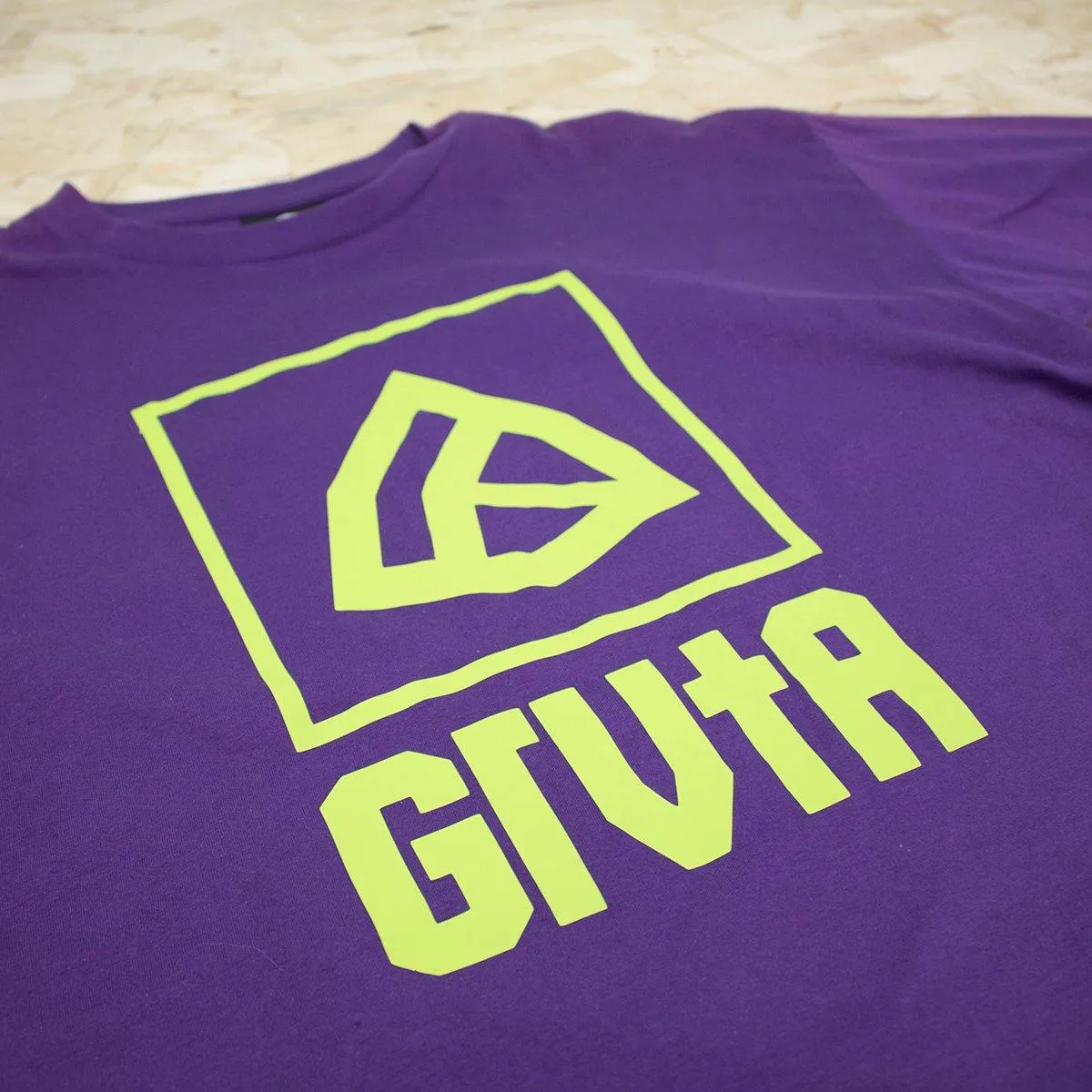 Gruta - Logo - T-shirt