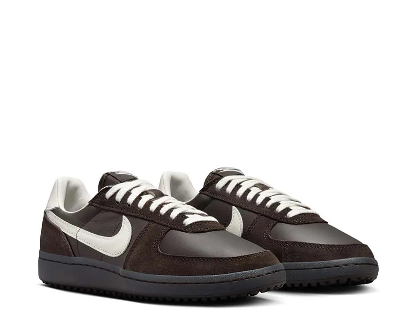 Nike Field General W